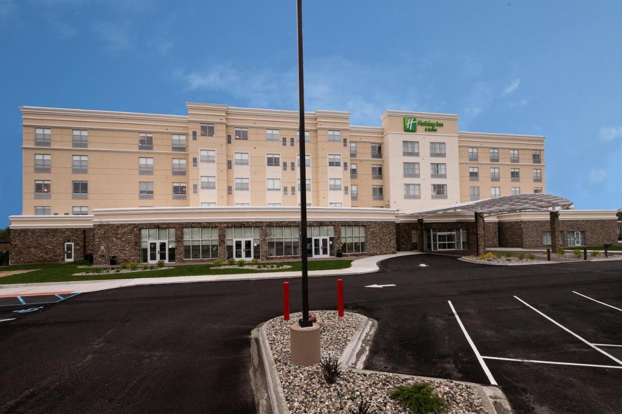 Holiday Inn & Suites Detroit - Troy By Ihg Bagian luar foto