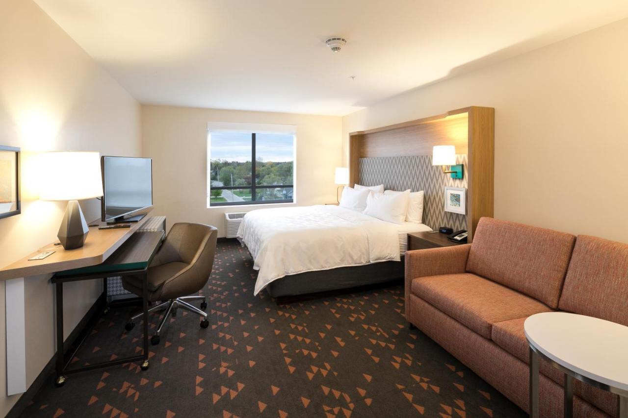 Holiday Inn & Suites Detroit - Troy By Ihg Bagian luar foto