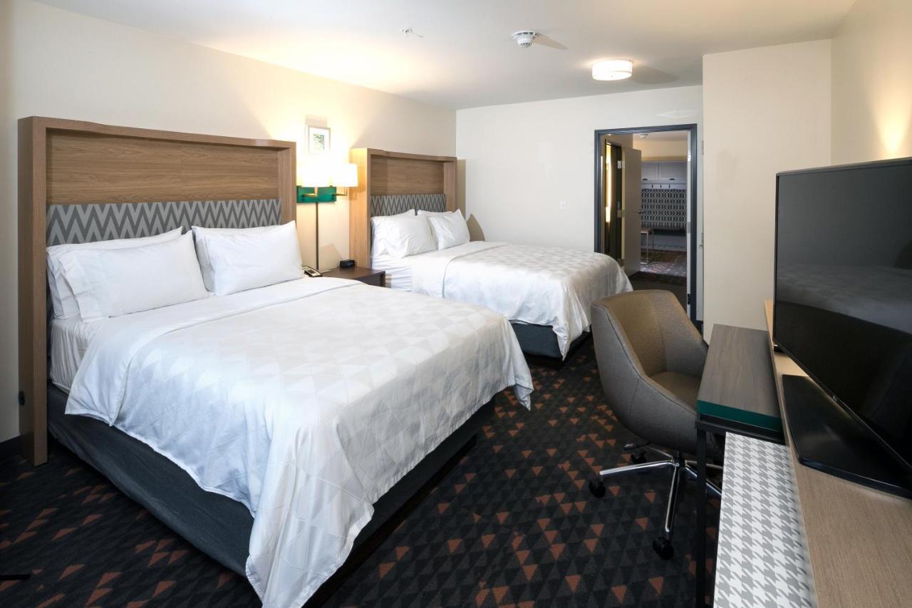 Holiday Inn & Suites Detroit - Troy By Ihg Bagian luar foto