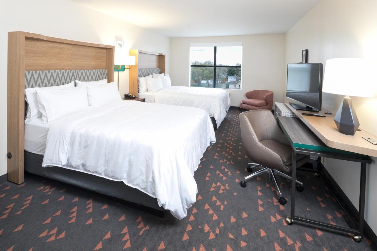 Holiday Inn & Suites Detroit - Troy By Ihg Bagian luar foto
