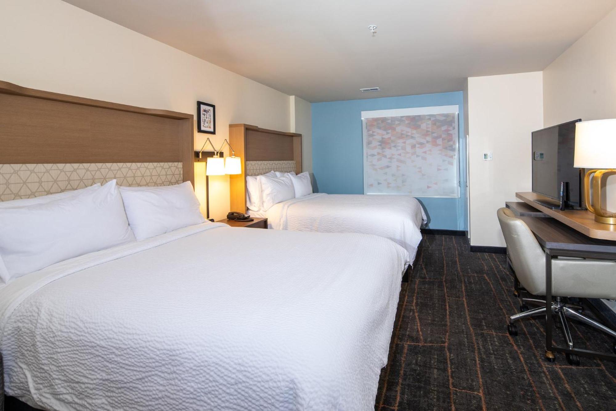 Holiday Inn & Suites Detroit - Troy By Ihg Bagian luar foto