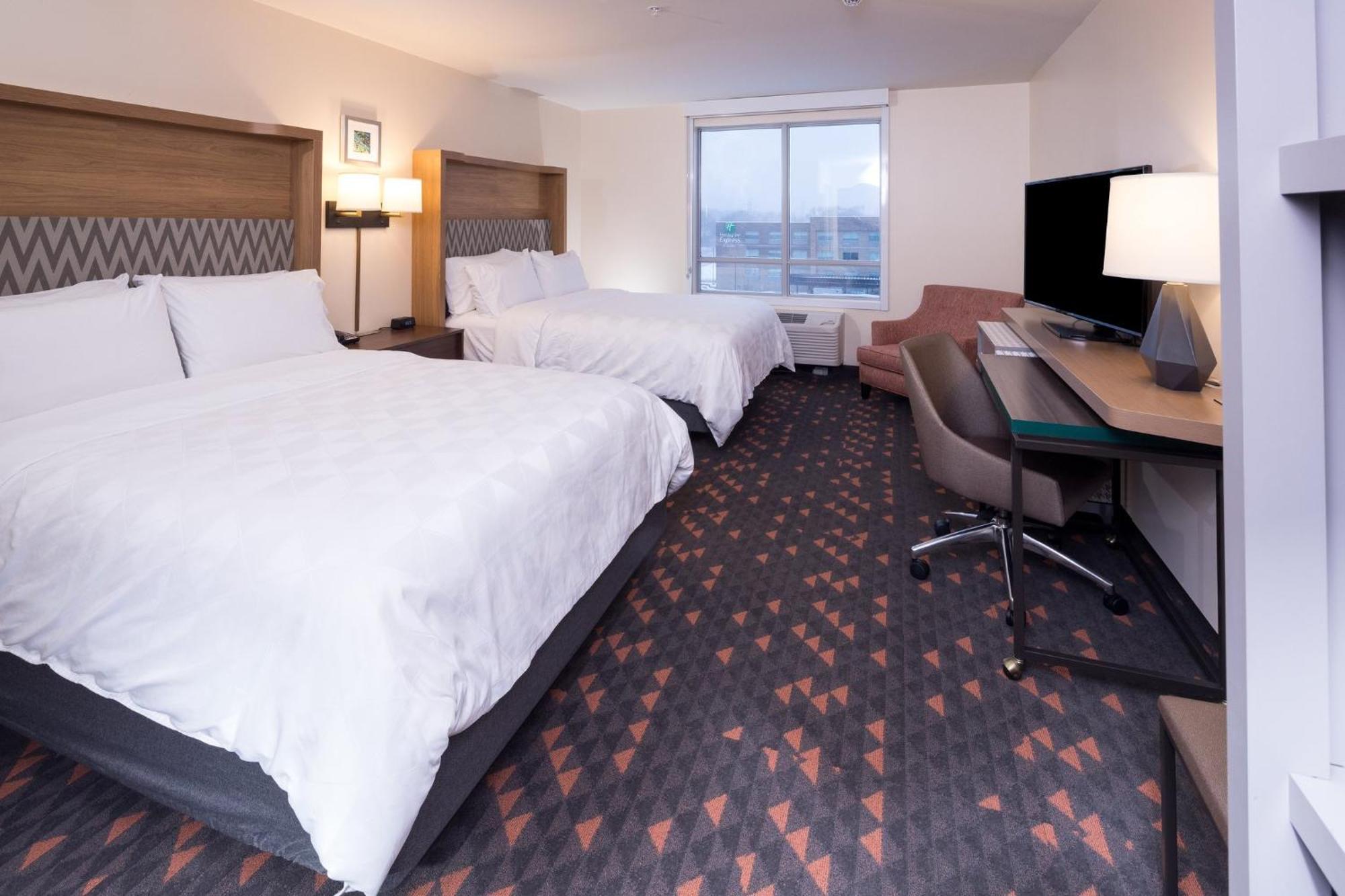 Holiday Inn & Suites Detroit - Troy By Ihg Bagian luar foto
