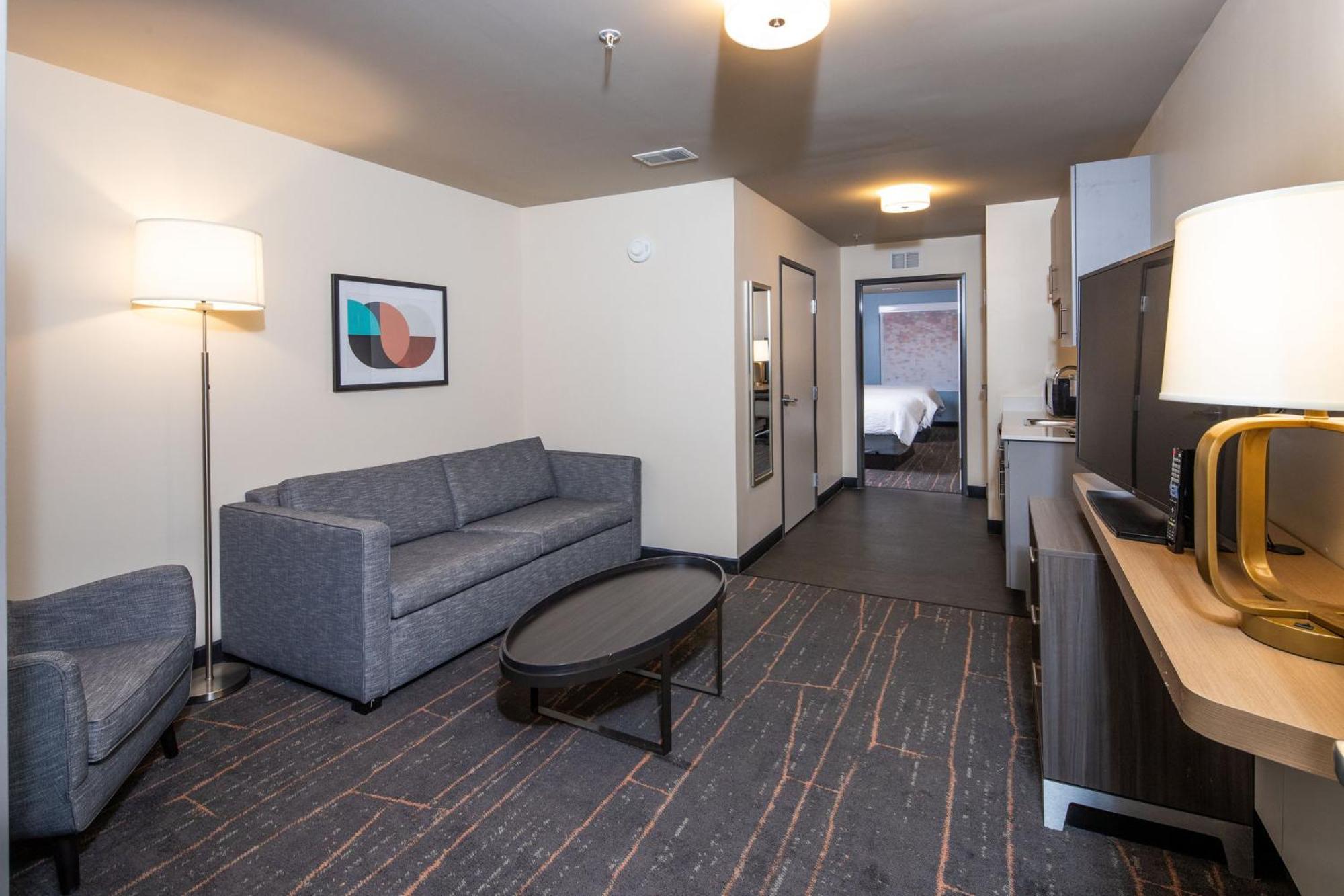 Holiday Inn & Suites Detroit - Troy By Ihg Bagian luar foto