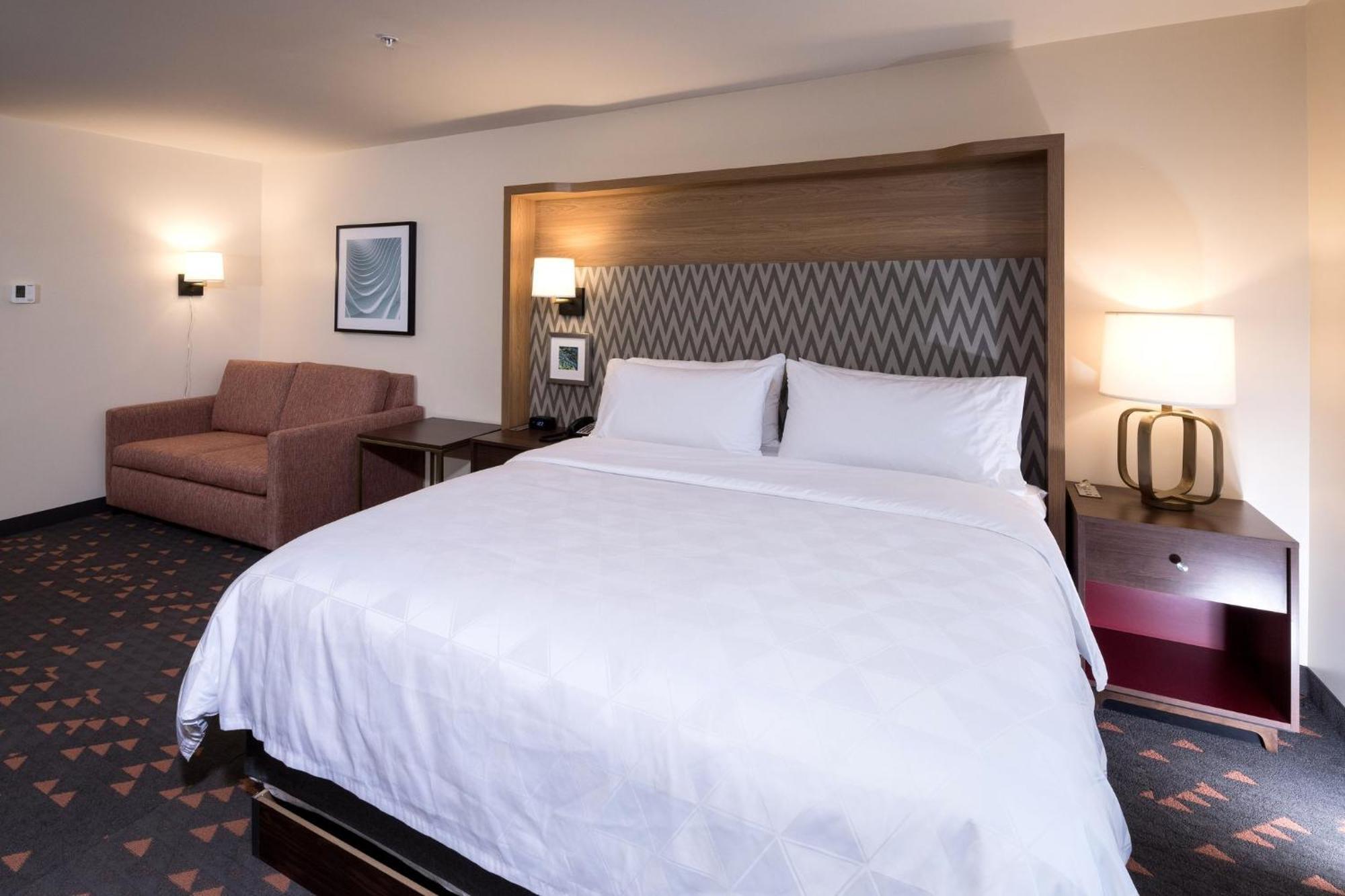 Holiday Inn & Suites Detroit - Troy By Ihg Bagian luar foto